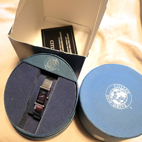 WOMEN'S CITIZEN ECO-DRIVE BANGLE WATCH EUC - Picture 1 of 16